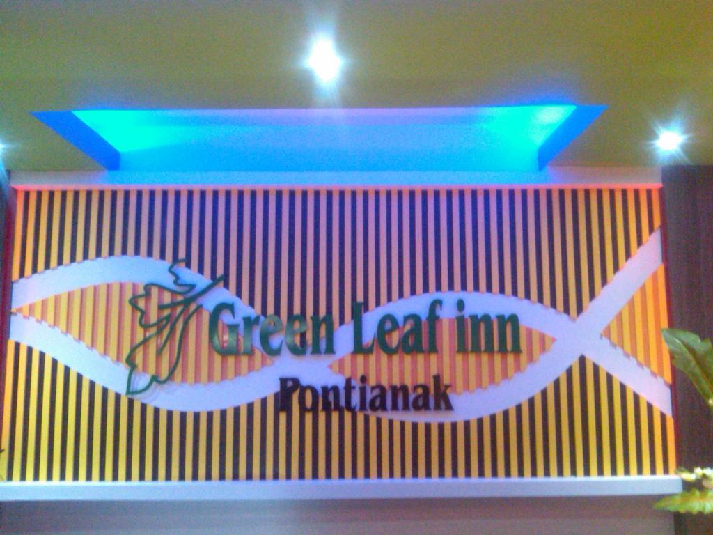 Green Leaf Inn Понтианак Екстериор снимка